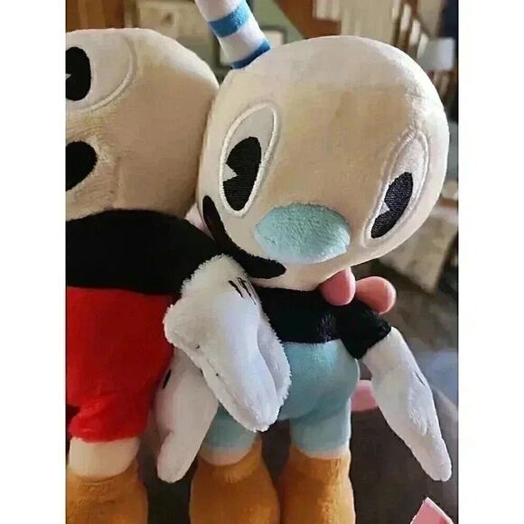 Cuphead 8-Inch Plush Set of 2 | Cuphead and Mugman - Picture 7 of 8